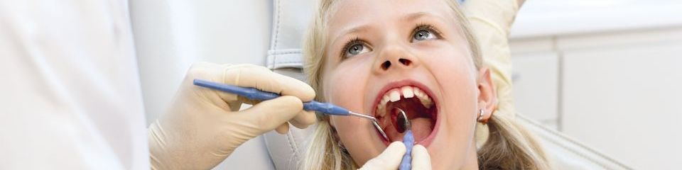 Zahnarzt-Dental